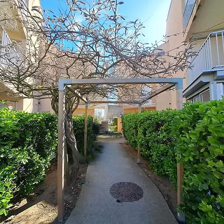 Cosy 2 Pièces - Jardin Privé, Accès Direct Plage, Animaux Acceptés ! - Fr-1-326-801